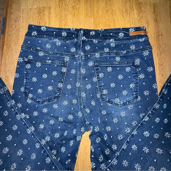 Anthropologie Pilcro embroidered Women's high rise cropped bootcut size 29 Jeans - Picture 6 of 14